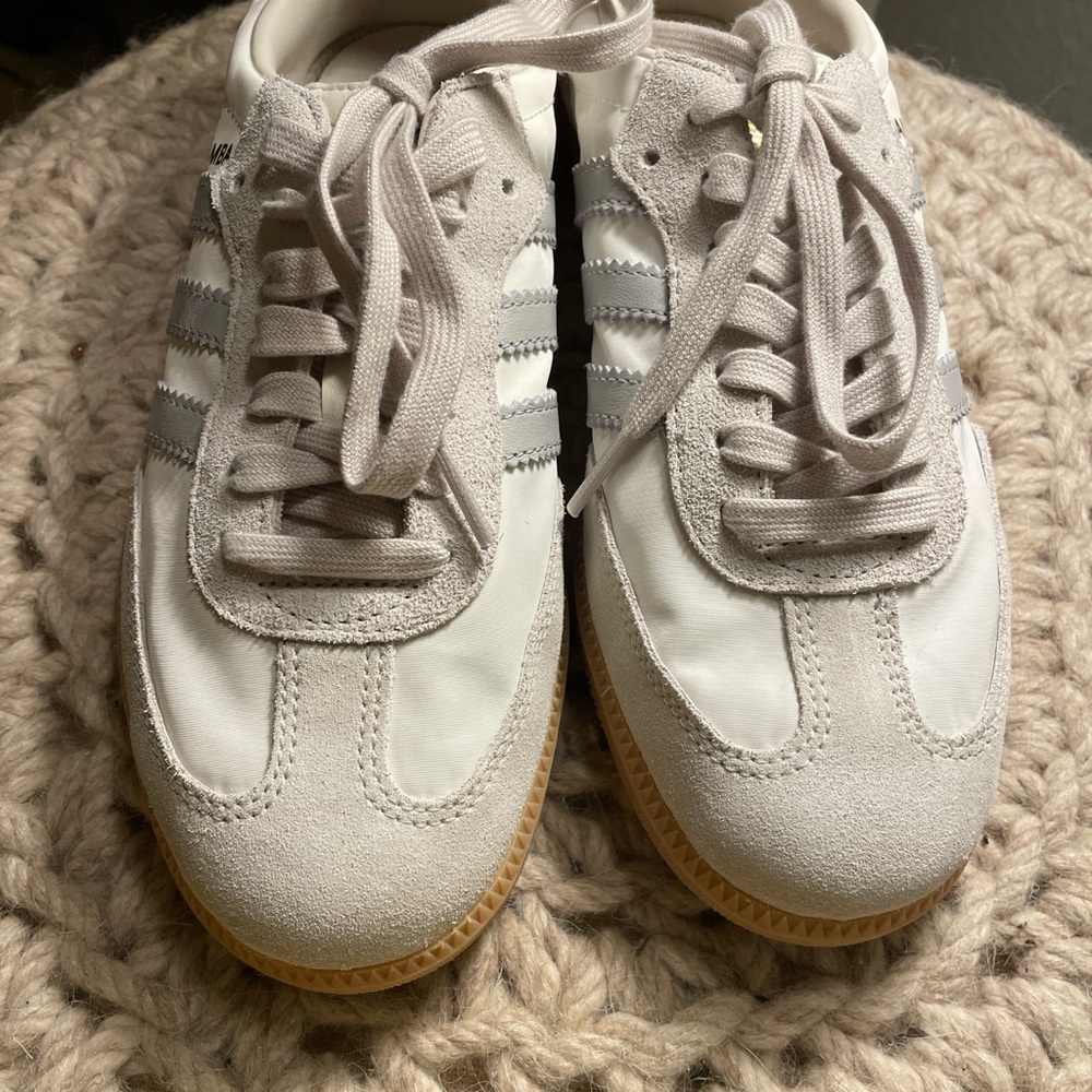 BRAND NEW Adidas Samba OG “Off White/alluminum” sneakers! - Picture 5 of 8